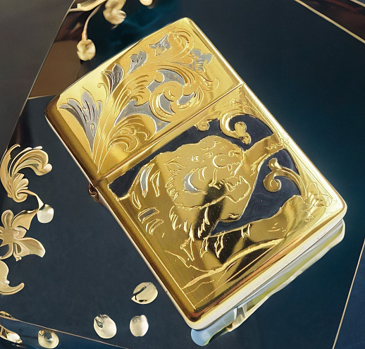 Сувенирная зажигалка Zippo "Хищник" купить с доставкой Сувенирная зажигалка Zippo "Хищник"