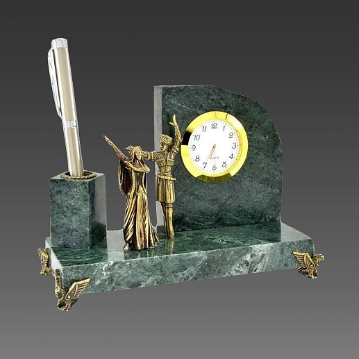 Бронзовый настольный набор с часами "Горец и горянка" купить с доставкой Бронзовый настольный набор с часами "Горец и горянка"