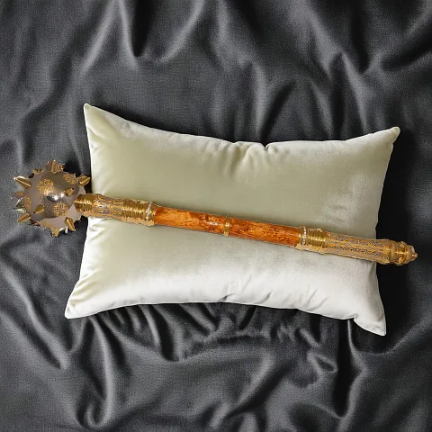 Златоустовская сувенирная булава — красивый подарок