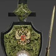 Часы со щитом и мечом — необычный подарок — фотография 2