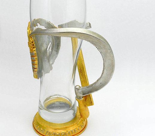 Подарочный бокал для пива "Серп и молот" в золоте купить с доставкой Подарочный бокал для пива "Серп и молот" в золоте